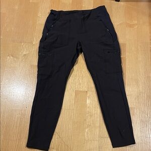 Athleta Headlands Hybrid High Rise Cargo Pants